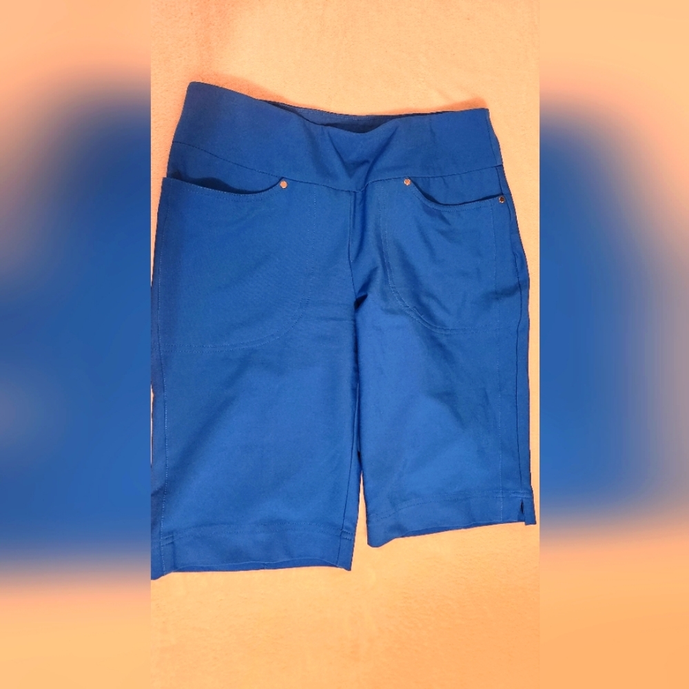 Women's blue Tail shorts size 6